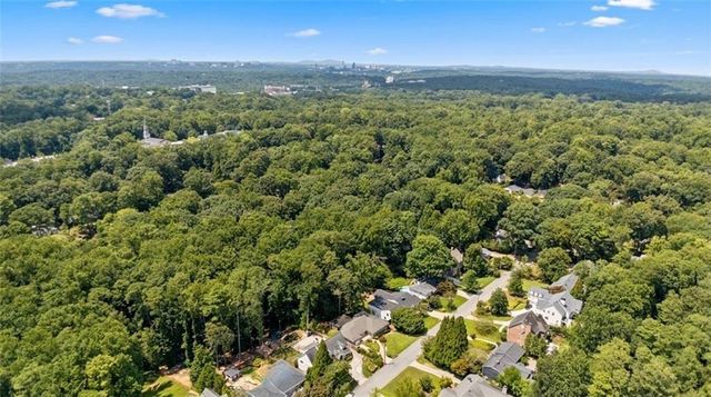 2970 Rockingham Drive NW, Atlanta, GA 30327