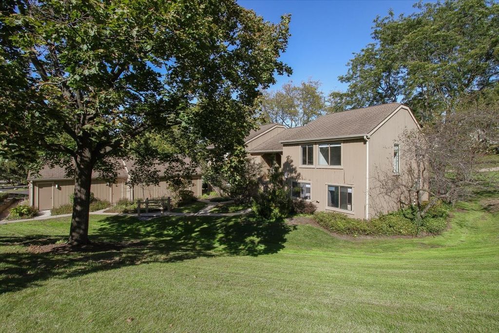 746B Oak Hill Road C485SFR, Lake Barrington, IL 60010 — exterior
