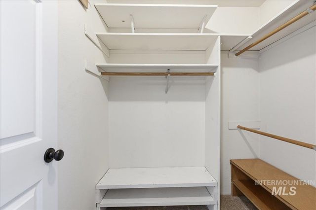 1305 N Sandlin Ave, Meridian, ID 83642