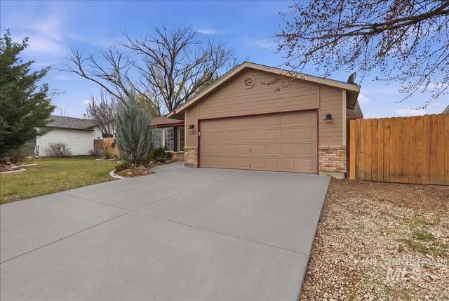 1305 N Sandlin Ave, Meridian, ID 83642