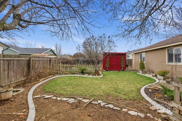 1305 N Sandlin Ave, Meridian, ID 83642