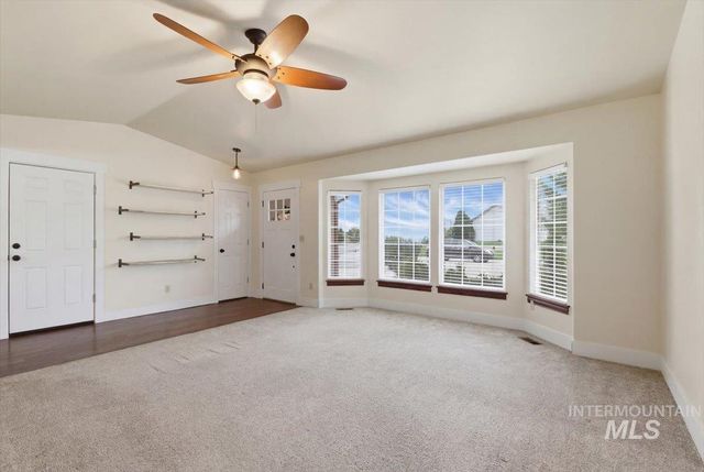 1305 N Sandlin Ave, Meridian, ID 83642