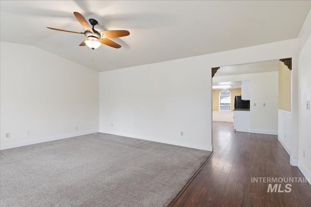 1305 N Sandlin Ave, Meridian, ID 83642