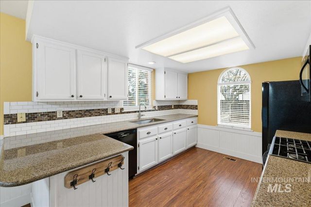 1305 N Sandlin Ave, Meridian, ID 83642