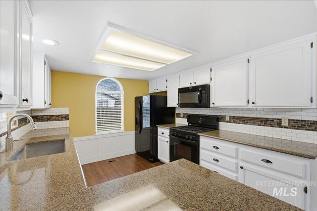 1305 N Sandlin Ave, Meridian, ID 83642