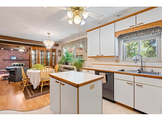 300 Ranch Acres Dr, Loveland, CO 80538