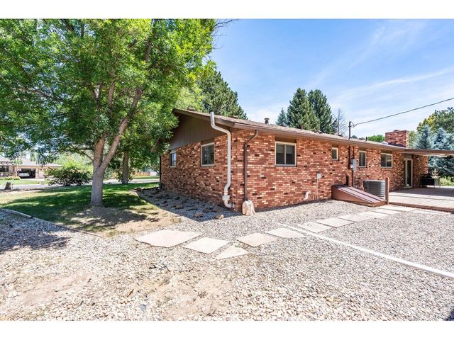 300 Ranch Acres Dr, Loveland, CO 80538