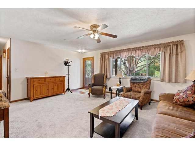 300 Ranch Acres Dr, Loveland, CO 80538