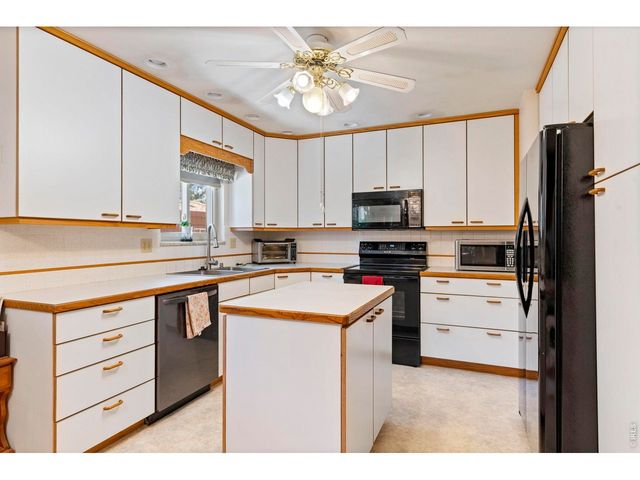 300 Ranch Acres Dr, Loveland, CO 80538