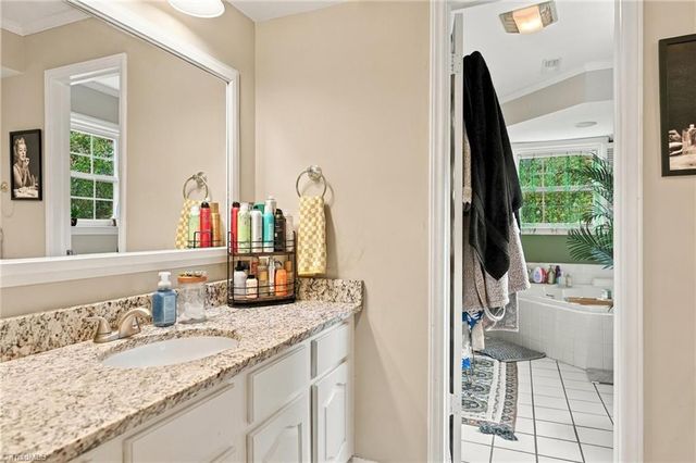 2466 Vincent Road, Winston-salem, NC 27106