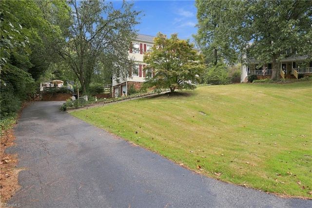 2466 Vincent Road, Winston-salem, NC 27106