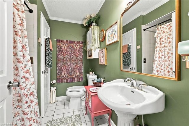 2466 Vincent Road, Winston-salem, NC 27106
