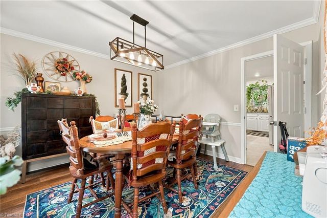 2466 Vincent Road, Winston-salem, NC 27106