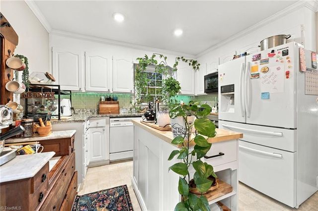 2466 Vincent Road, Winston-salem, NC 27106