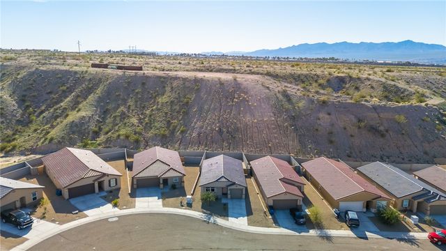2400 Tapatio Drive, Bullhead City, AZ 86442