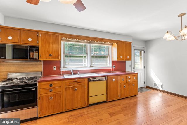 118 SHELBOURNE DR, York, PA 17403