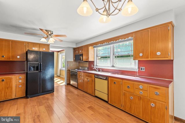 118 SHELBOURNE DR, York, PA 17403