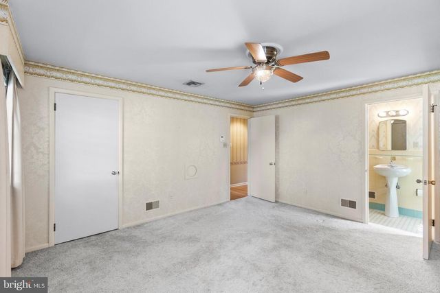 118 SHELBOURNE DR, York, PA 17403