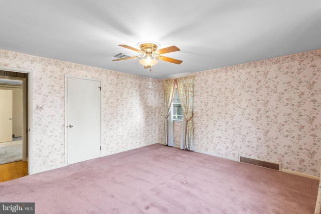 118 SHELBOURNE DR, York, PA 17403