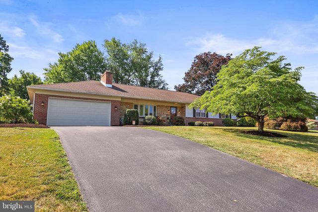 118 SHELBOURNE DR, York, PA 17403