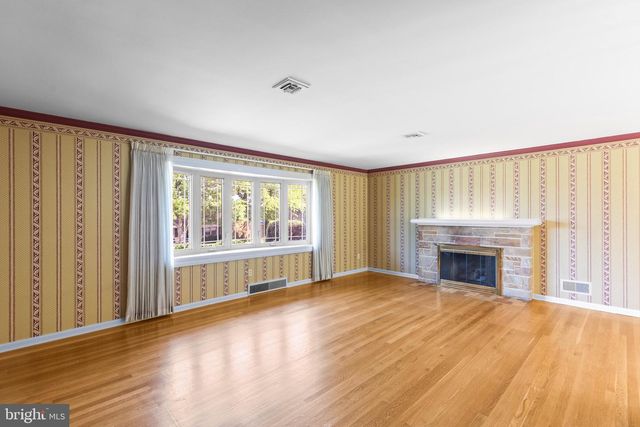 118 SHELBOURNE DR, York, PA 17403