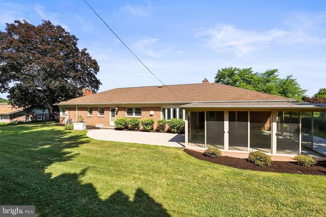 118 SHELBOURNE DR, York, PA 17403