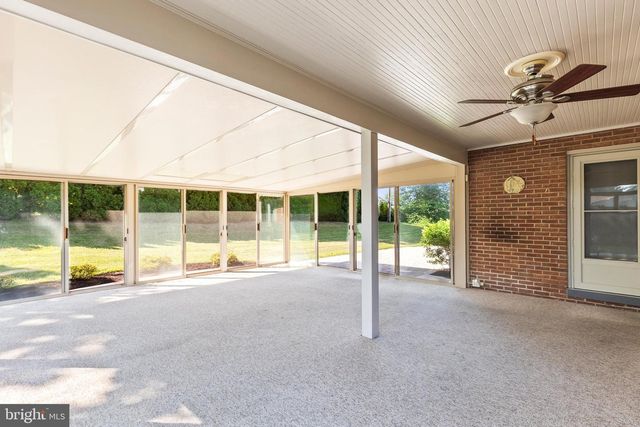 118 SHELBOURNE DR, York, PA 17403