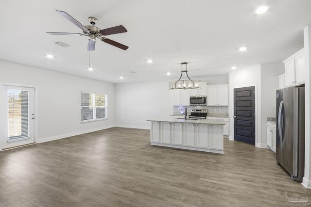 8038 Burnside Loop, Pensacola, FL 32526