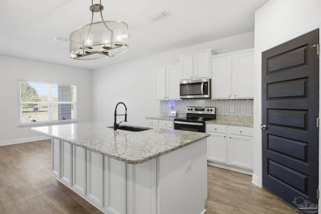 8038 Burnside Loop, Pensacola, FL 32526