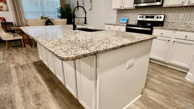 8038 Burnside Loop, Pensacola, FL 32526