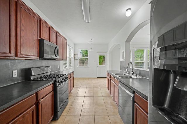 13035 Avery Ridge Lane, Tomball, TX 77377