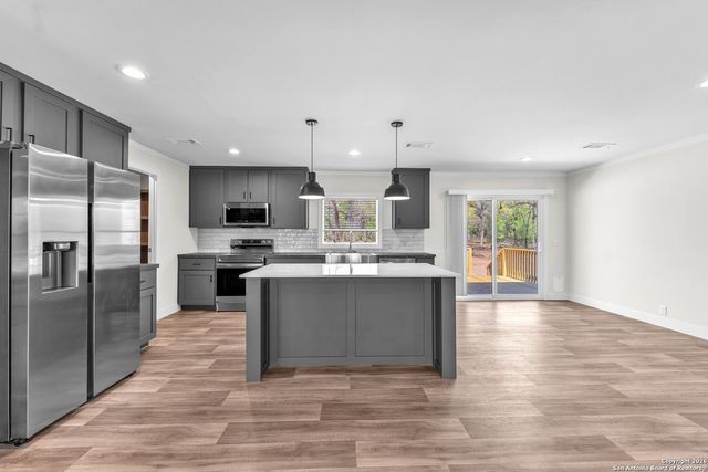 140 Syrah St, La Vernia, TX 78121