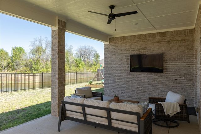 3402 E Greystone Drive, Fayetteville, AR 72764