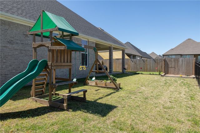 3402 E Greystone Drive, Fayetteville, AR 72764