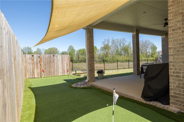 3402 E Greystone Drive, Fayetteville, AR 72764