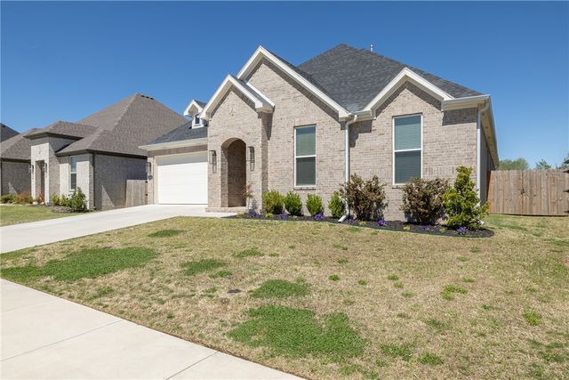 3402 E Greystone Drive, Fayetteville, AR 72764