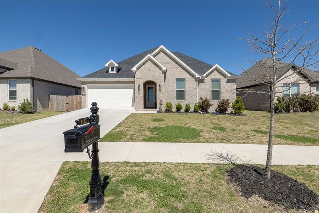 3402 E Greystone Drive, Fayetteville, AR 72764