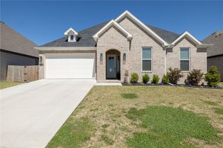 3402 E Greystone Drive, Fayetteville, AR 72764