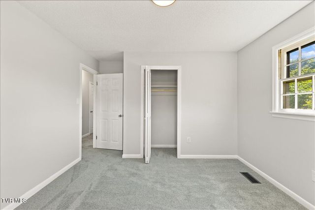 129 Cherrywood Lane, Bristol, TN 37620