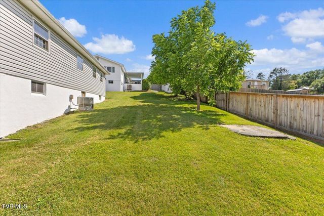 129 Cherrywood Lane, Bristol, TN 37620