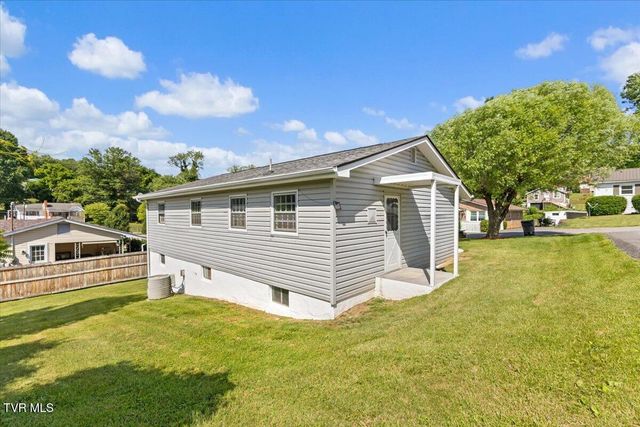129 Cherrywood Lane, Bristol, TN 37620