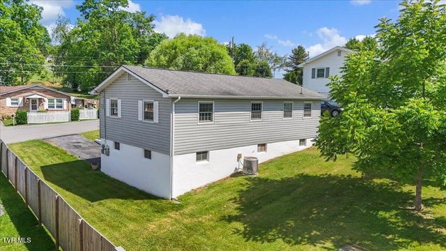 129 Cherrywood Lane, Bristol, TN 37620