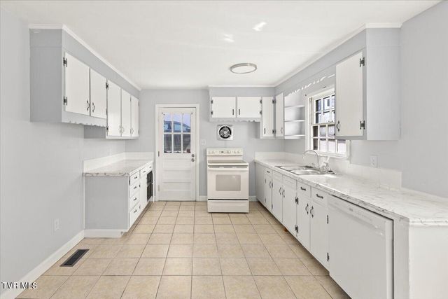 129 Cherrywood Lane, Bristol, TN 37620