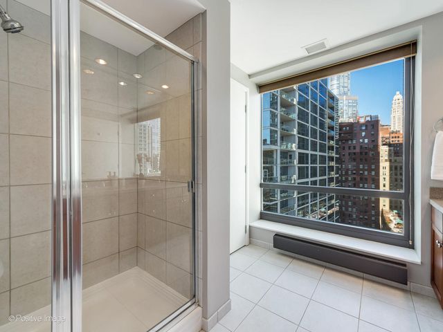 130 N GARLAND Court 1701, Chicago, IL 60602