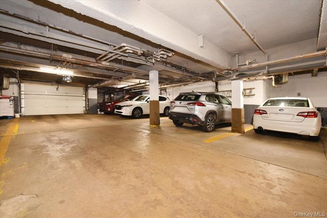 50 HILL PARK Avenue 1-L, Great Neck, NY 11021