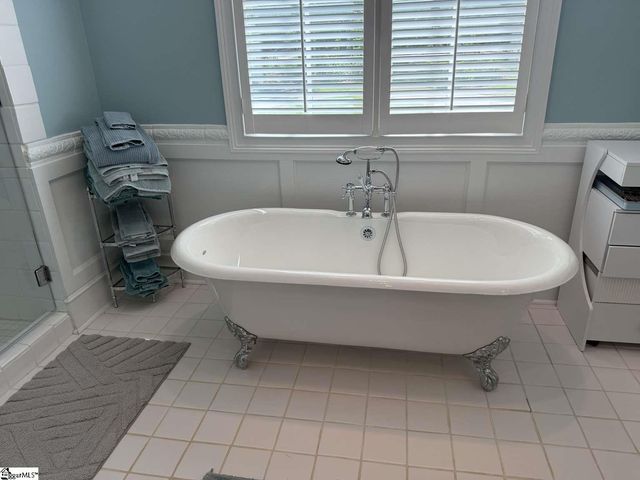 406 Commonwealth Drive, Ninety Six, SC 29666