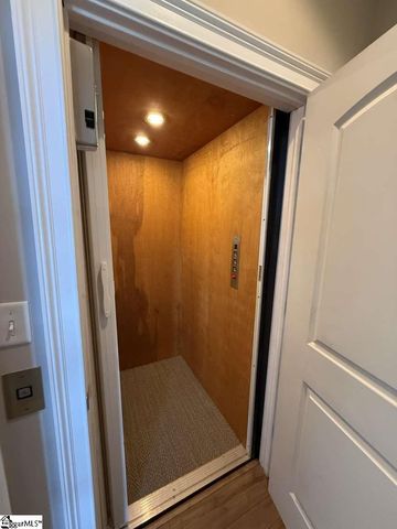 406 Commonwealth Drive, Ninety Six, SC 29666