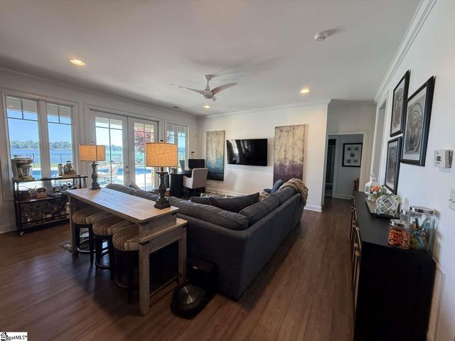 406 Commonwealth Drive, Ninety Six, SC 29666