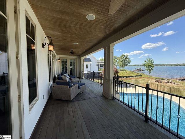 406 Commonwealth Drive, Ninety Six, SC 29666