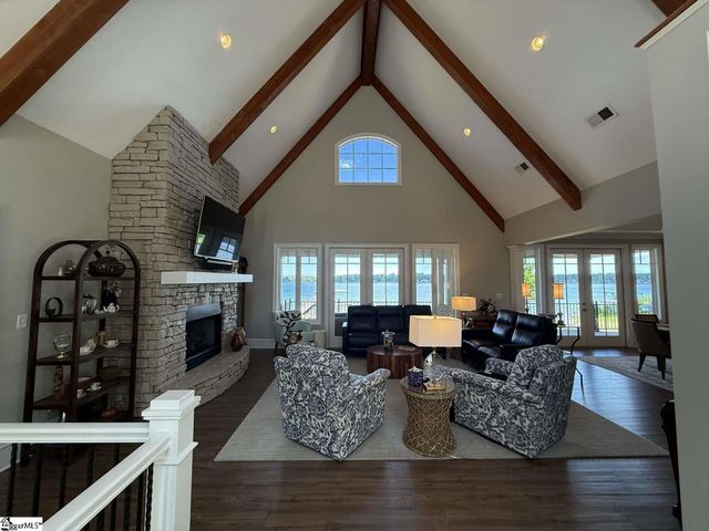 406 Commonwealth Drive, Ninety Six, SC 29666
